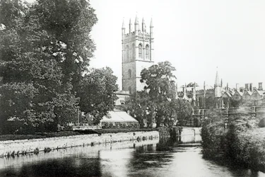 Magdalen College desde el Cherwell